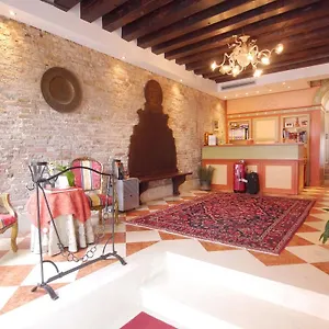 *** Hotel Ca' Dei Polo Italia